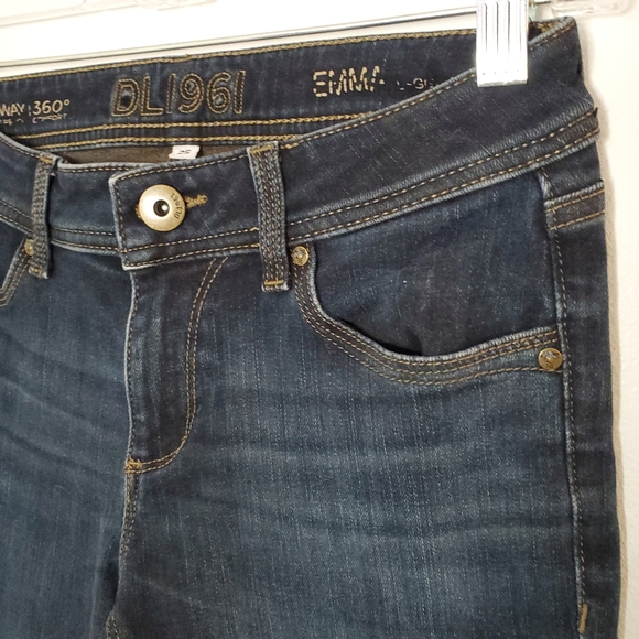 DL1961 The Emma Skinny Jean in Concord 25 - Picture 6 of 8